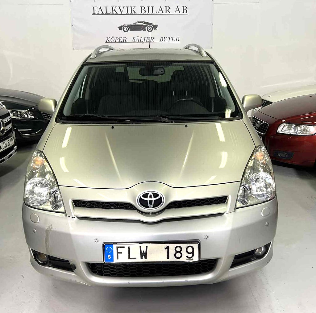 Toyota Corolla Verso 1.8 VVT-i , 7 Sitsig , Nyservad , Drag