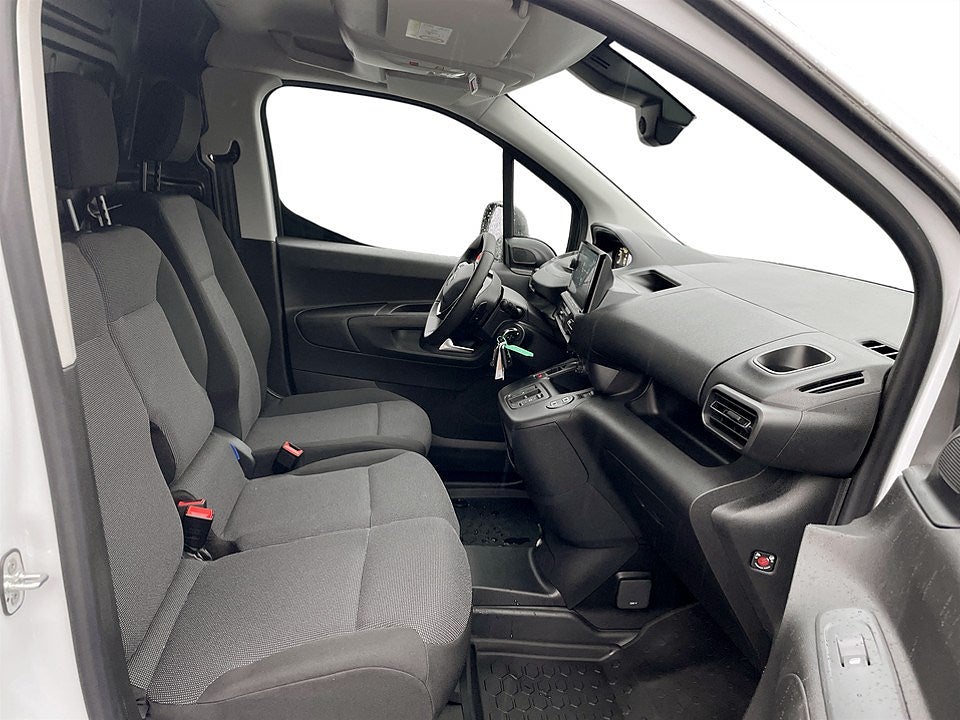 Bild på Peugeot Partner Edition 1,5 BlueHDi 130hk Aut L2 - OMGÅENDE LEVERANS!