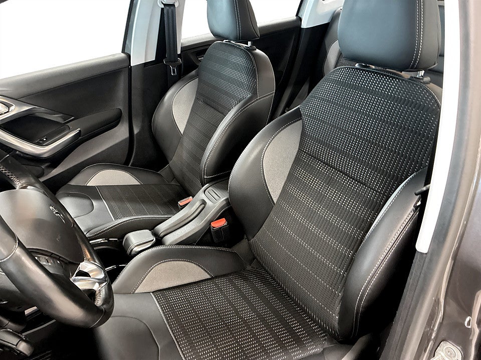 Bild på Peugeot 2008 Allure 1.2 PT 110hk BACKSENSORER