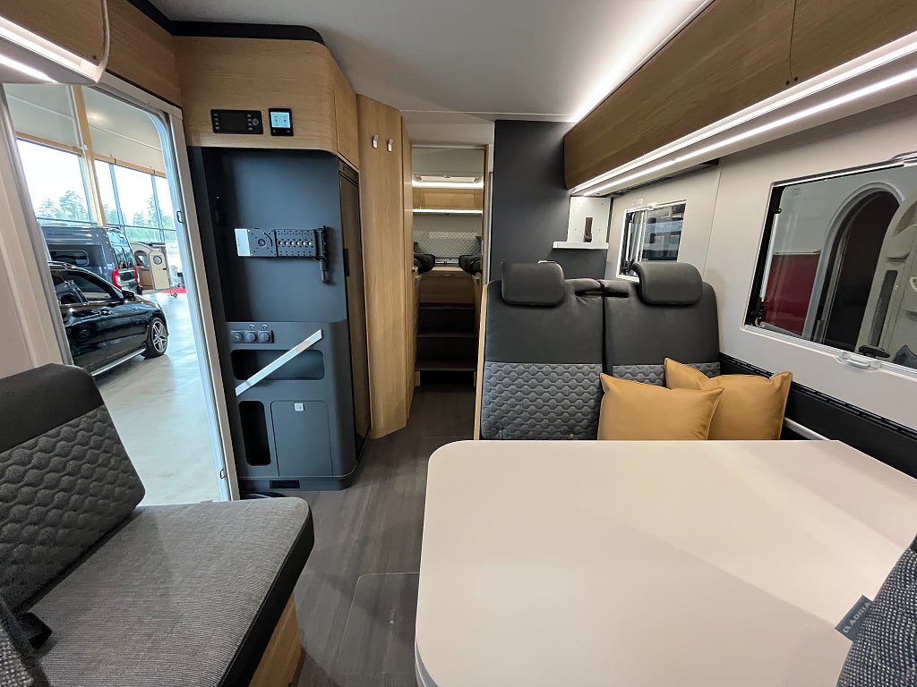 Adria Coral Plus 670 SL /ALDE/Automat 9vxl/Solcell/Dubbla bo - Adria