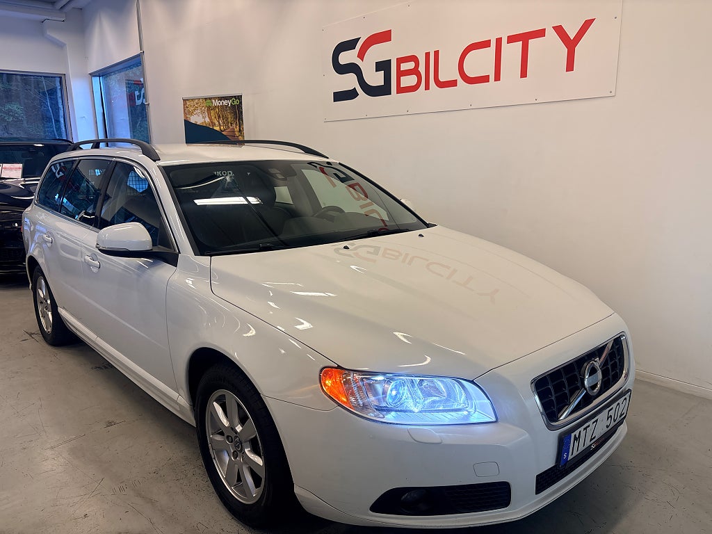 Volvo V70 T4F  MOMENTUM  FACELIFT  DRAGKROK  EN BRUKARE  0% RÄNTA