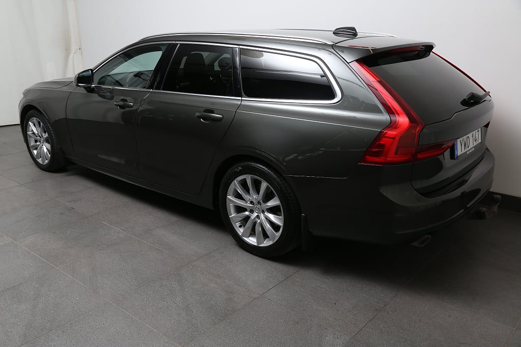 Volvo V90 T4 190hk Momentum SE Aut Head-up Kamera VOC Drag 2019