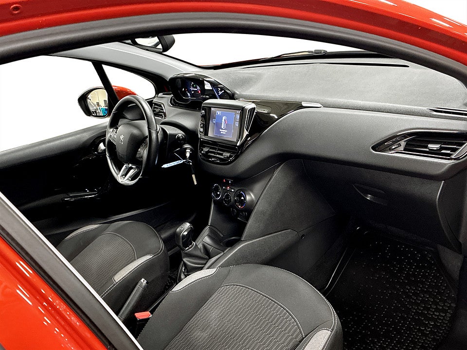 Bild på Peugeot 208 Active 1.2 PT 82hk LÅG SKATT! FARTHÅLLARE