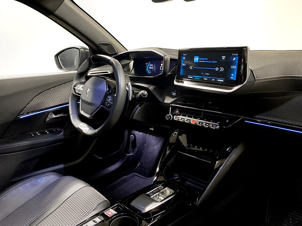 Bild på Peugeot 2008 GT 1.2 PT 130hk Aut B-KAMERA CARPLAY