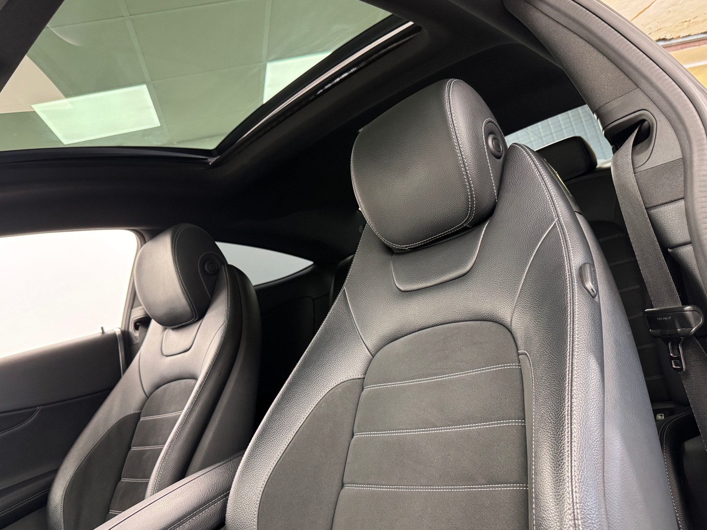 Mercedes-Benz C 300 Coupé AMG Pano 2016, bild 6/36