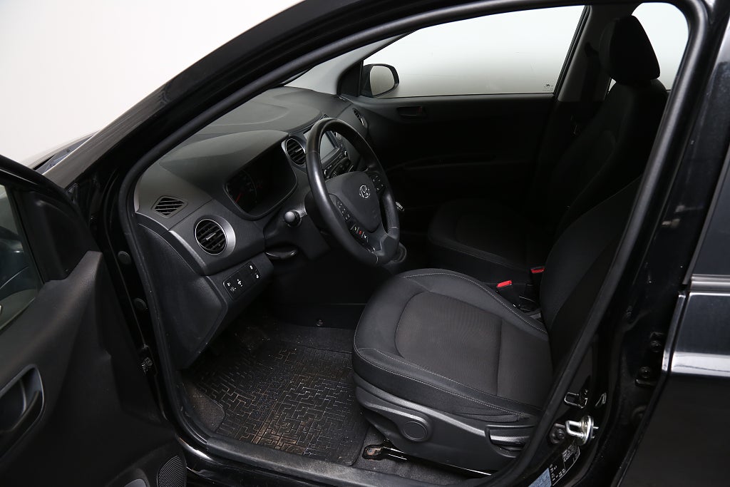 Hyundai i10 1,0 blue 67hk Trend CarPlay P-sensorer 2019