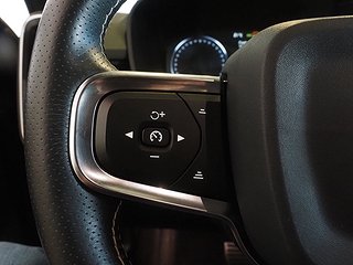 SUV Volvo XC40 21 av 27