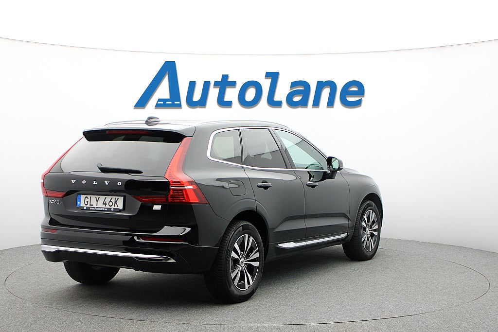 Volvo XC60 Recharge T6 AWD Core Edition Pano,360°,Värmare,GPS