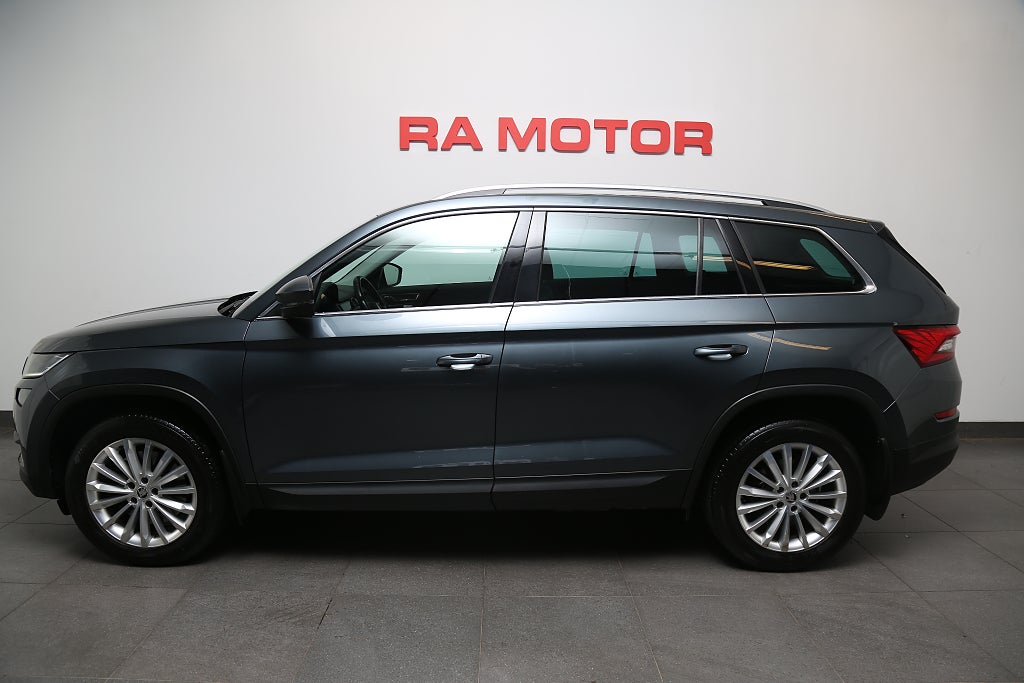 Skoda Kodiaq TSI 180 4X4 DSG STYLE *SE UTR* 360° Värmare Drag 2017