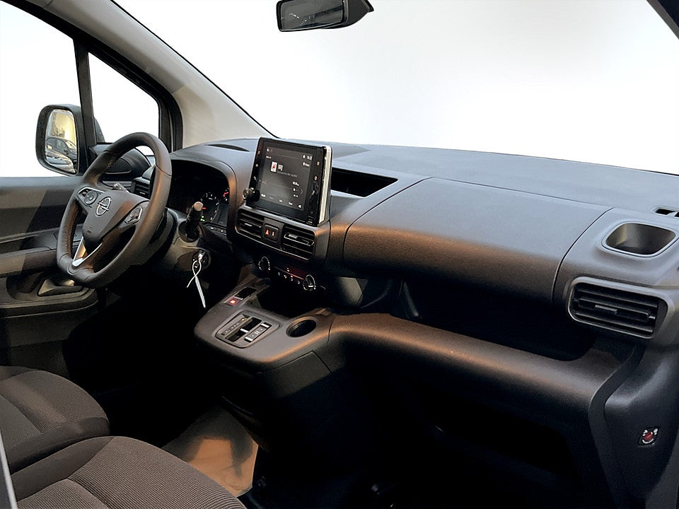 Bild på Opel Combo Cargo 1.5 BlueHDi 131hk Aut L1 KAMPANJRÄNTA 3,99%