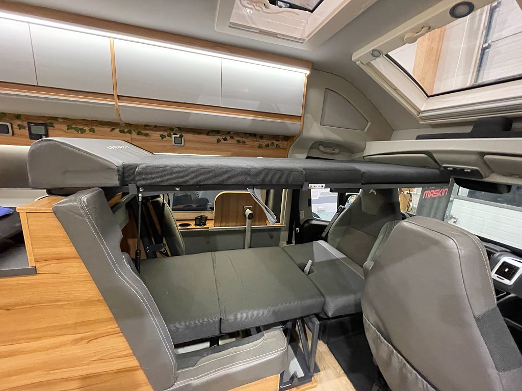 Affinity One 295 /AC bodel/Solcell/Våningssäng/Automat 160hk - Affinity