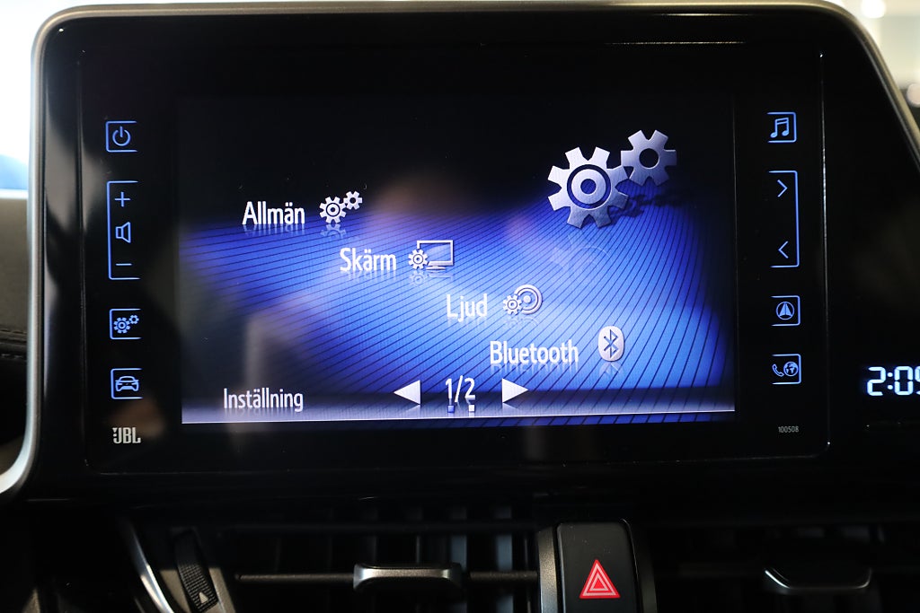 Toyota C-HR Hybrid CVT X-Edition Kamera M-Värme JBL Läder Rattvärme 2018