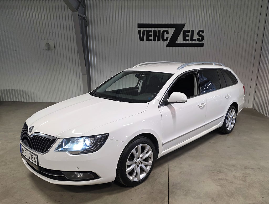 Skoda Superb Kombi 2.0 TDI 4x4 Automat Dragkrok Navigation