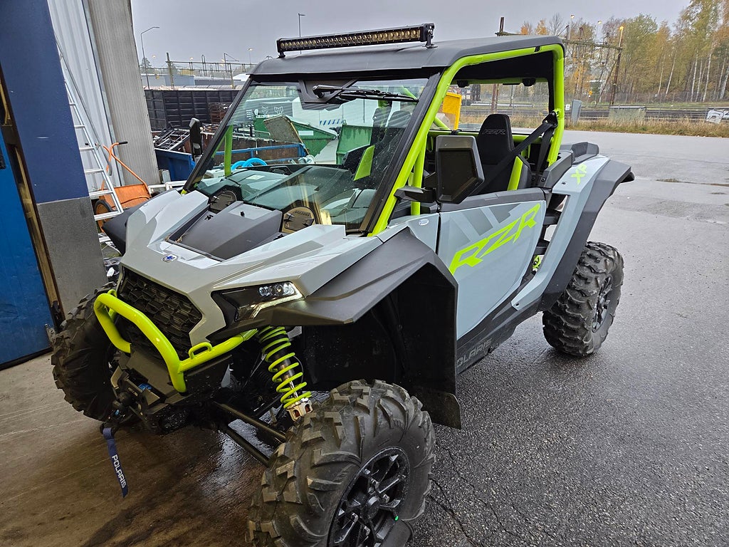 Polaris RZR XP 1000 " Traktor " 