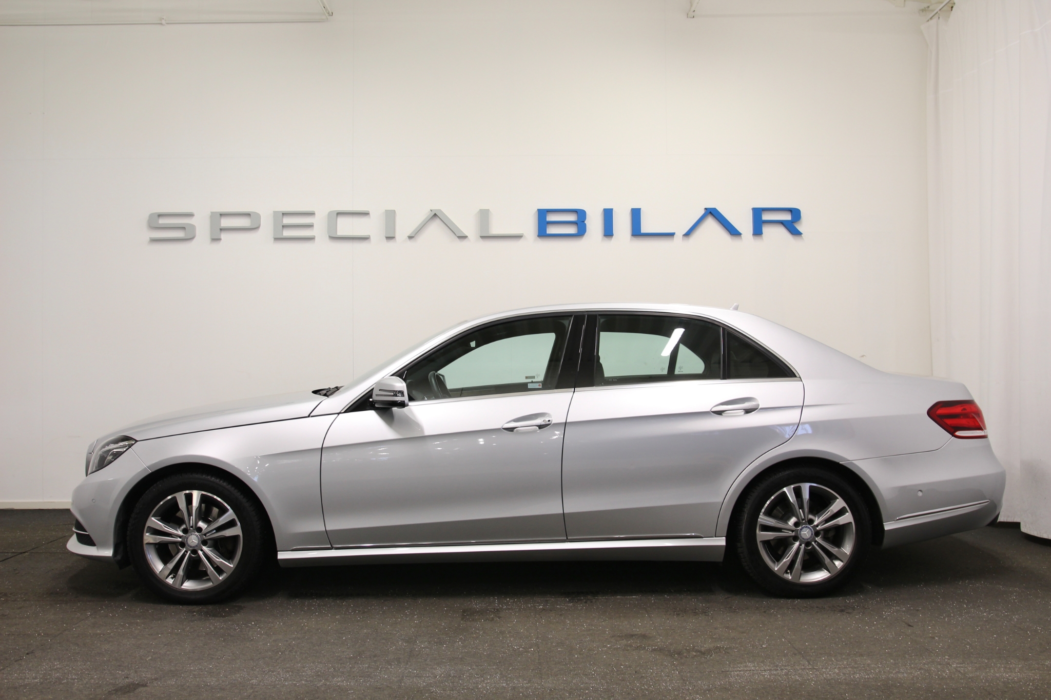Mercedes-Benz E 2014, photo 2/42