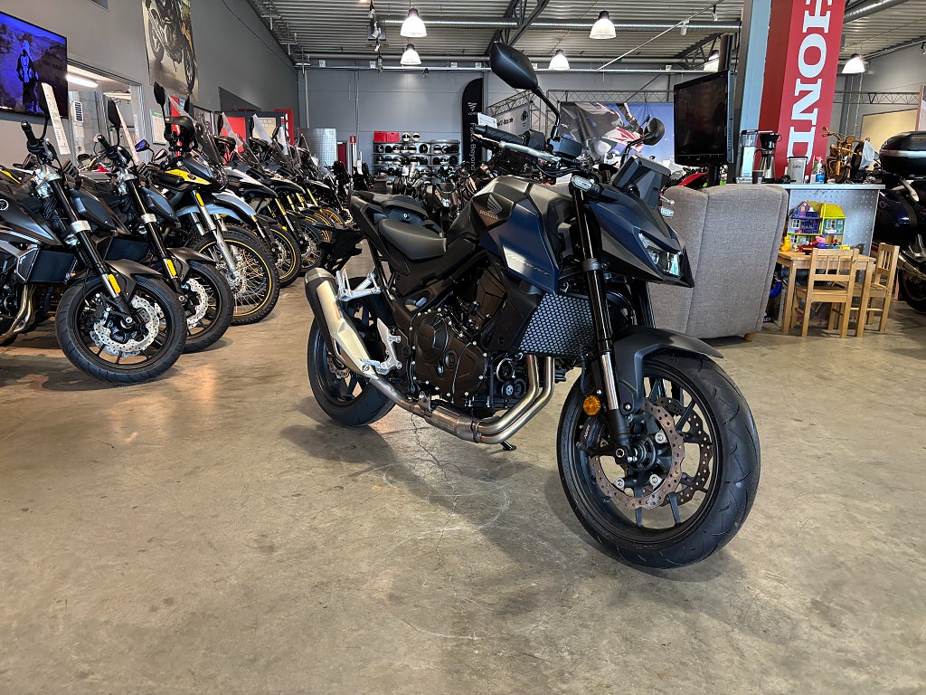 Honda CB750 Hornet 
