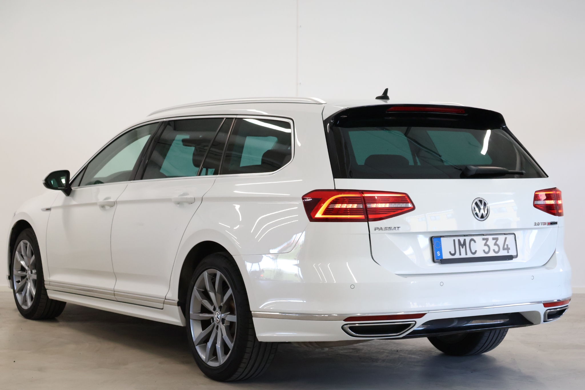 Volkswagen Passat 2017, kuva 7/10