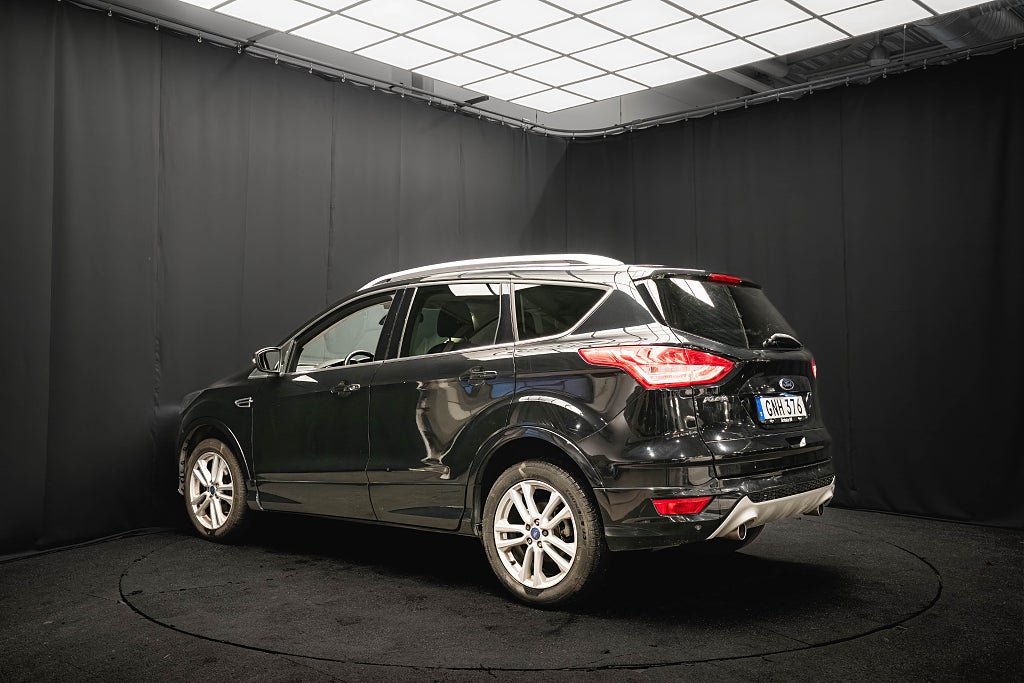 Ford Kuga TDCi AWD Titanium D-VÄRMARE ELBAKLUCKA KEYLESS 180hk