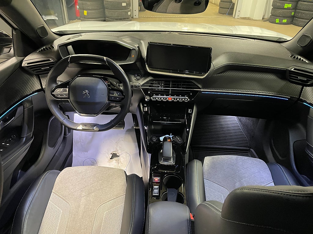 Bild på Peugeot E-2008 GT Electric 136hk, Back-kamera