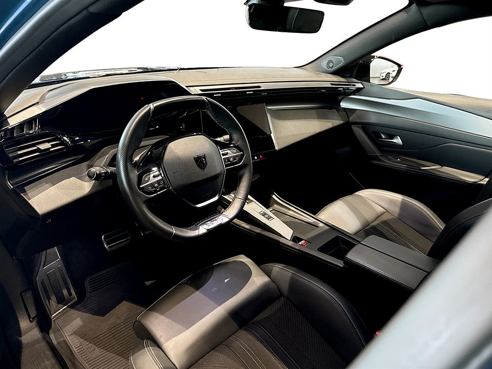 Bild på Peugeot 408 GT 1.2 PT 130hk Aut B-KAMERA CARPLAY
