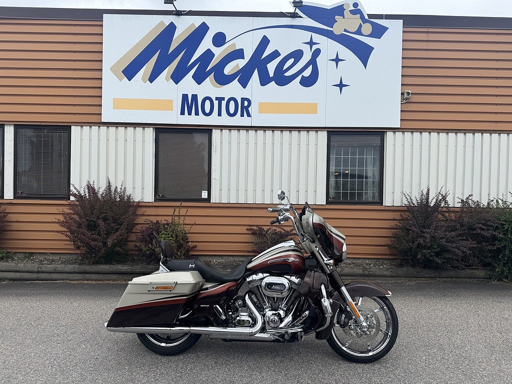 Harley-Davidson CVO 1,8 Street Glide 