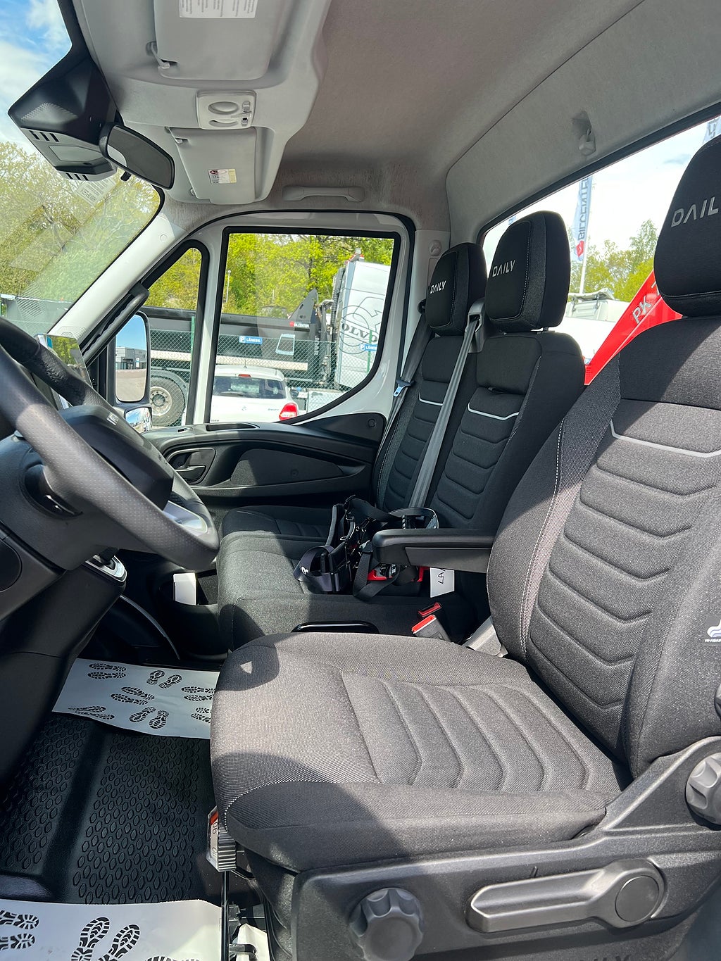 Iveco Daily 72C18 A8 Kranbil Palfinger Kran Fullutrustad