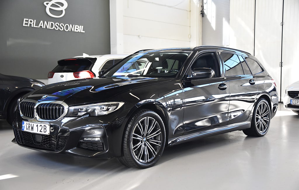 BMW 330e