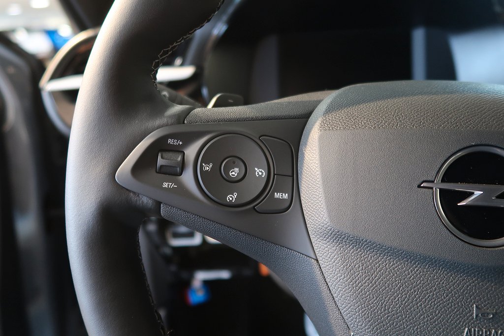 Opel Corsa GS 130hk Automat Backkamera Apple Carplay  2023
