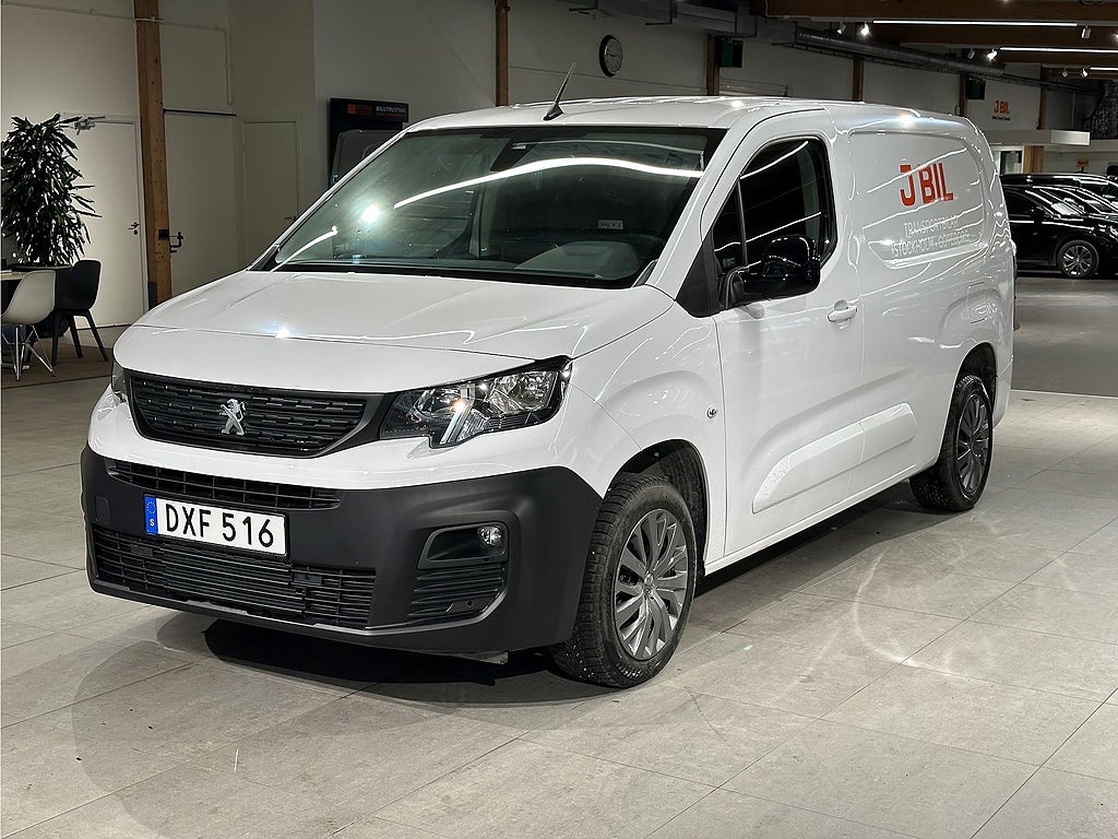 Bild på Peugeot e-Partner PRO+ Electric 50kWh L2 - DEMO