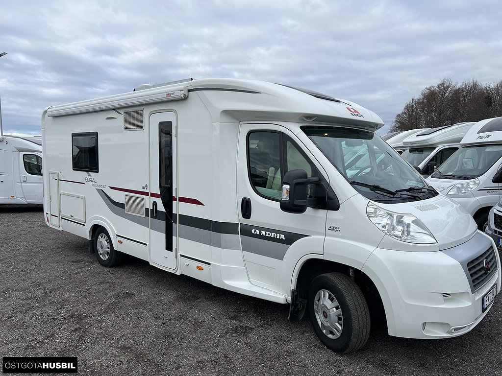 Adria Coral S 670SLT / LÅGA ENKELBÄDDAR