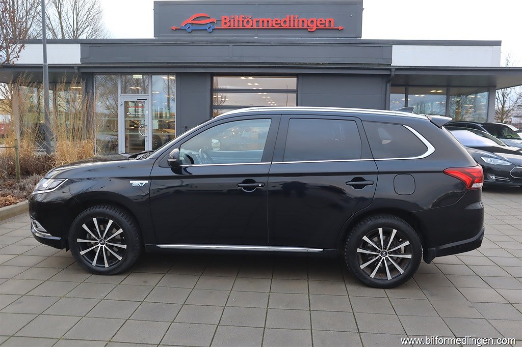 Mitsubishi Outlander PHEV 2.4 Plug-in Hybrid 4WD 136hk Business Svensksåld Dragkrok