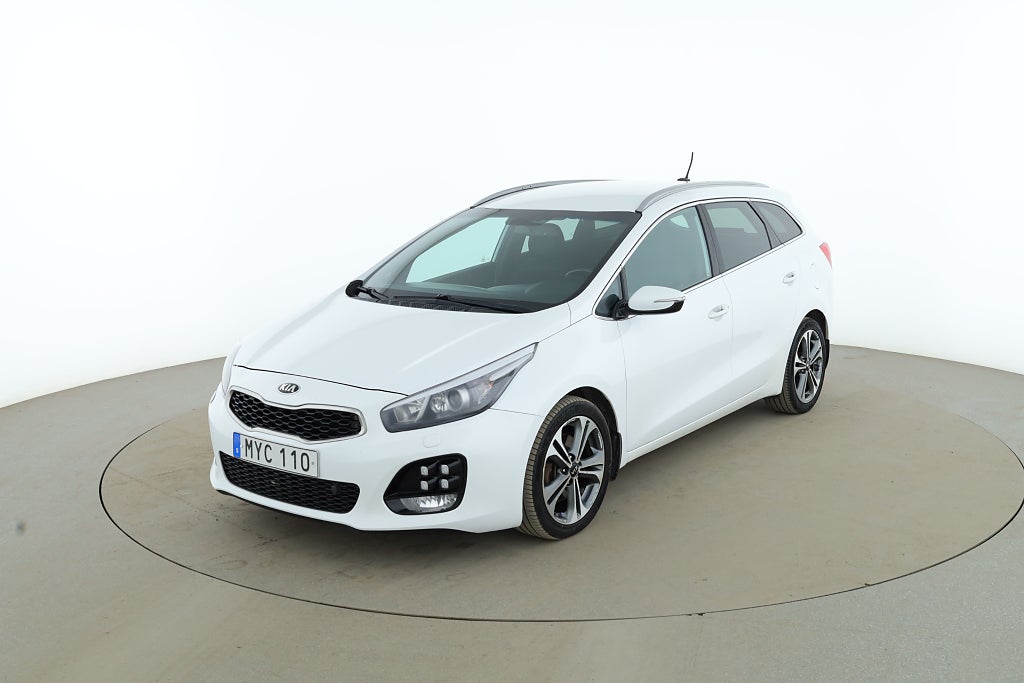 Kia Ceed GT Line / Dragkrok, Backkamera, Rattvärme