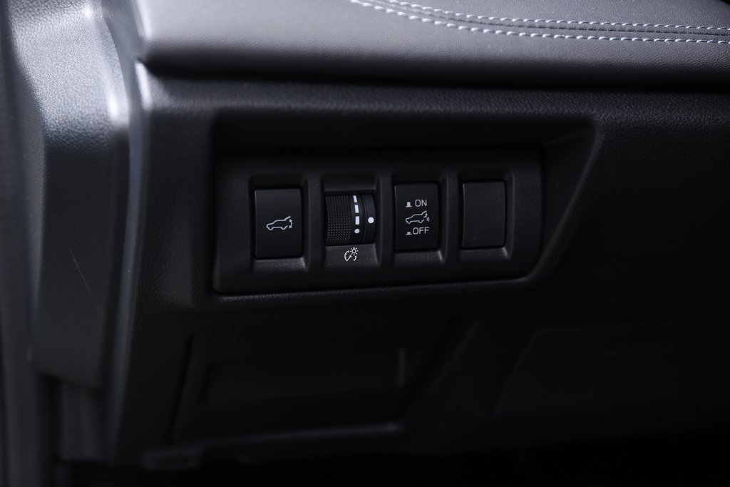 Subaru Outback 2.5 4WD XFuel Limited F.D Demo Låg skatt 2023