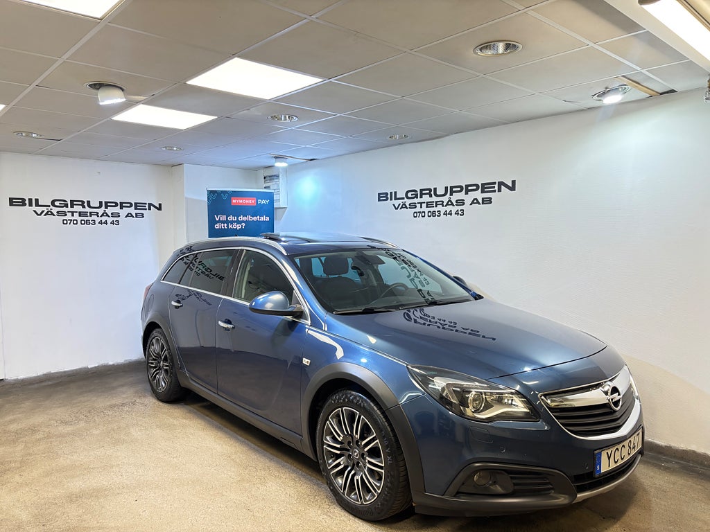 Opel Insignia Country Tourer 2.0 4X4 / Kamrem Bytt / SE SPEC