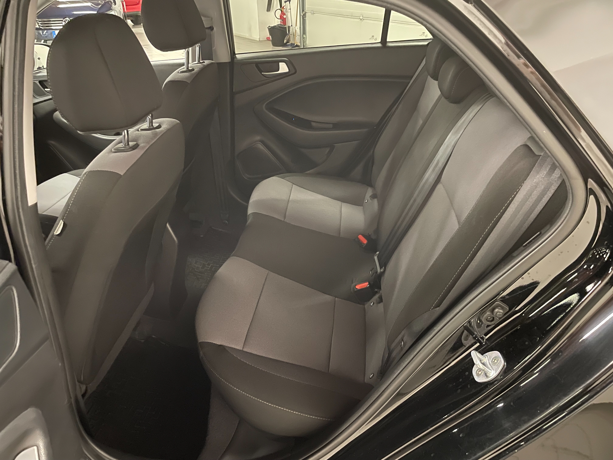 Hyundai i20 1,4 Active Automat 101Hk 2016, bild 4/10