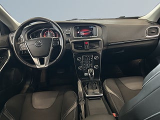 Volvo V40 D3 Geartronic Momentum S&V-hjul/Dvärm/Psens/BT – bild 8