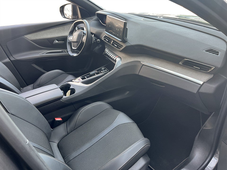 Bild på Peugeot 5008 GT 1.2 PT 130hk Aut 7-SITS B-KAMERA 
