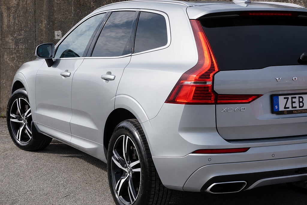 Volvo XC60 T5 250hk R-Design|Drag|Värmare|Keyless|2-Ägare|