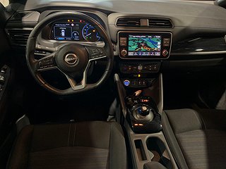 Halvkombi Nissan Leaf 11 av 19