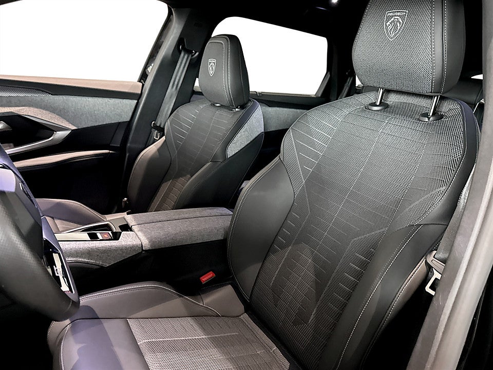 Bild på Peugeot 5008 GT Hybrid 145hk Aut 7-SITS B-KAMERA CARPLAY