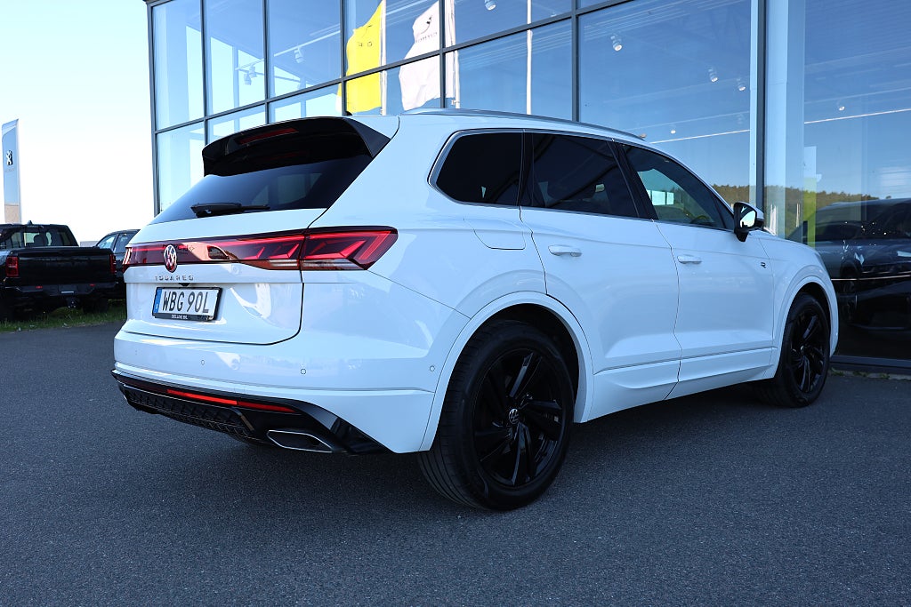 Volkswagen Touareg 3.0 V6 R-Line Innovation | HuD | 360° kamera | Drag
