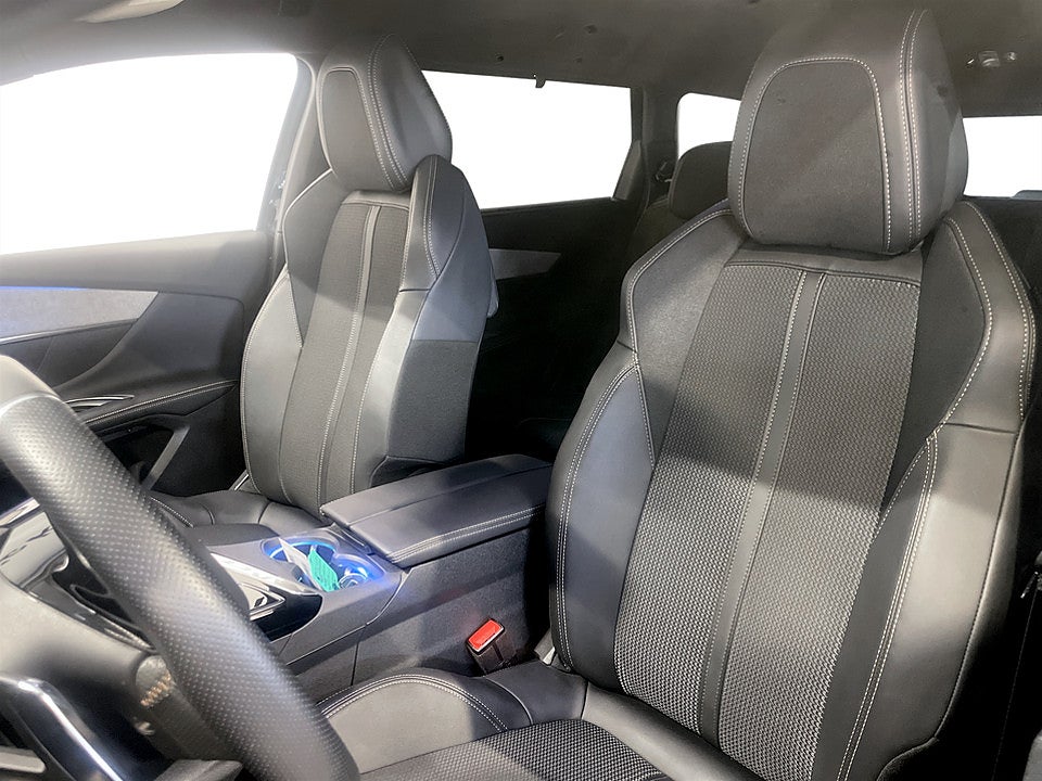 Bild på Peugeot 5008 GT 1.2 PT 130hk Aut 7-SITS B-KAMERA 