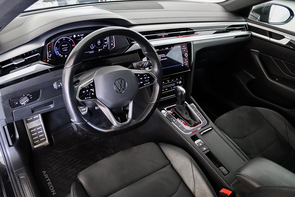 Volkswagen Arteon Shooting Brake 2.0 TDI 4M R-Line Cockpit Värmare Drag