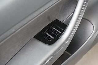 Sedan Tesla Model 3 13 av 24