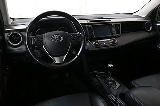 SUV Toyota RAV4 9 av 23