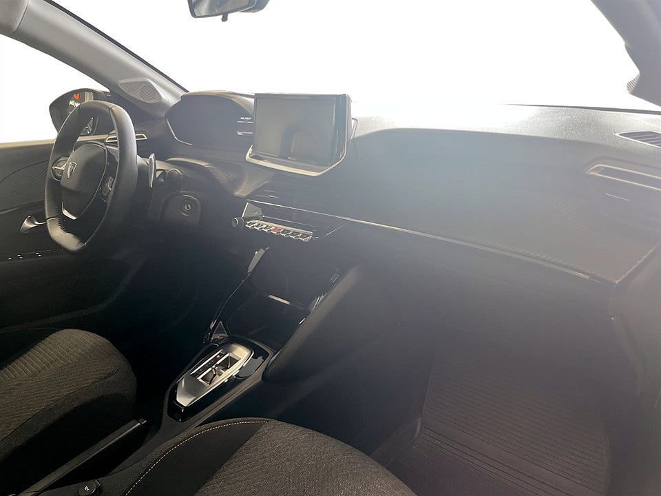 Bild på Peugeot 208 Style Hybrid 100hk Aut CARPLAY BACKSENSORER