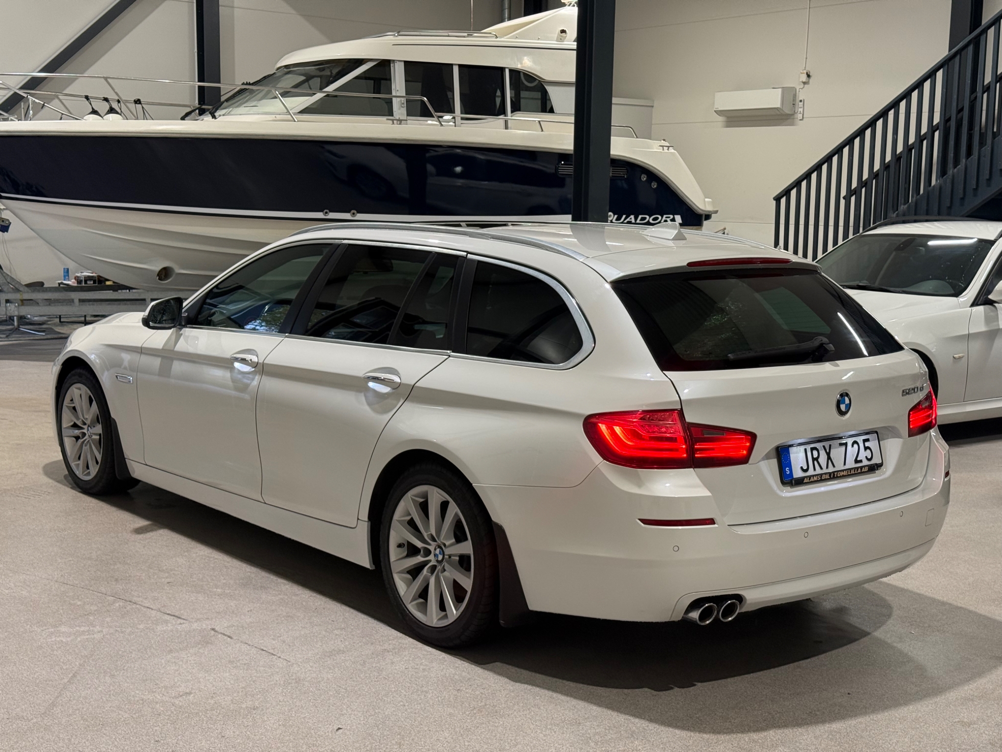 BMW 520 d Touring Steptronic Utrustning 2015, bild 5/10
