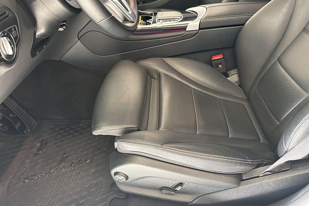 Mercedes-Benz GLC 300 de Coupé 4MATIC Aut P-värm Kamera Skinn Navi Moms miniatyr 13