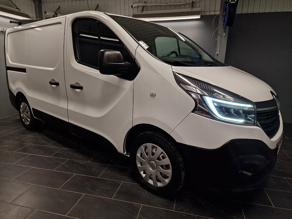 Renault trafic 2.8t 2.0 dCi 146hk / Limite pkt / Inredning / Drag