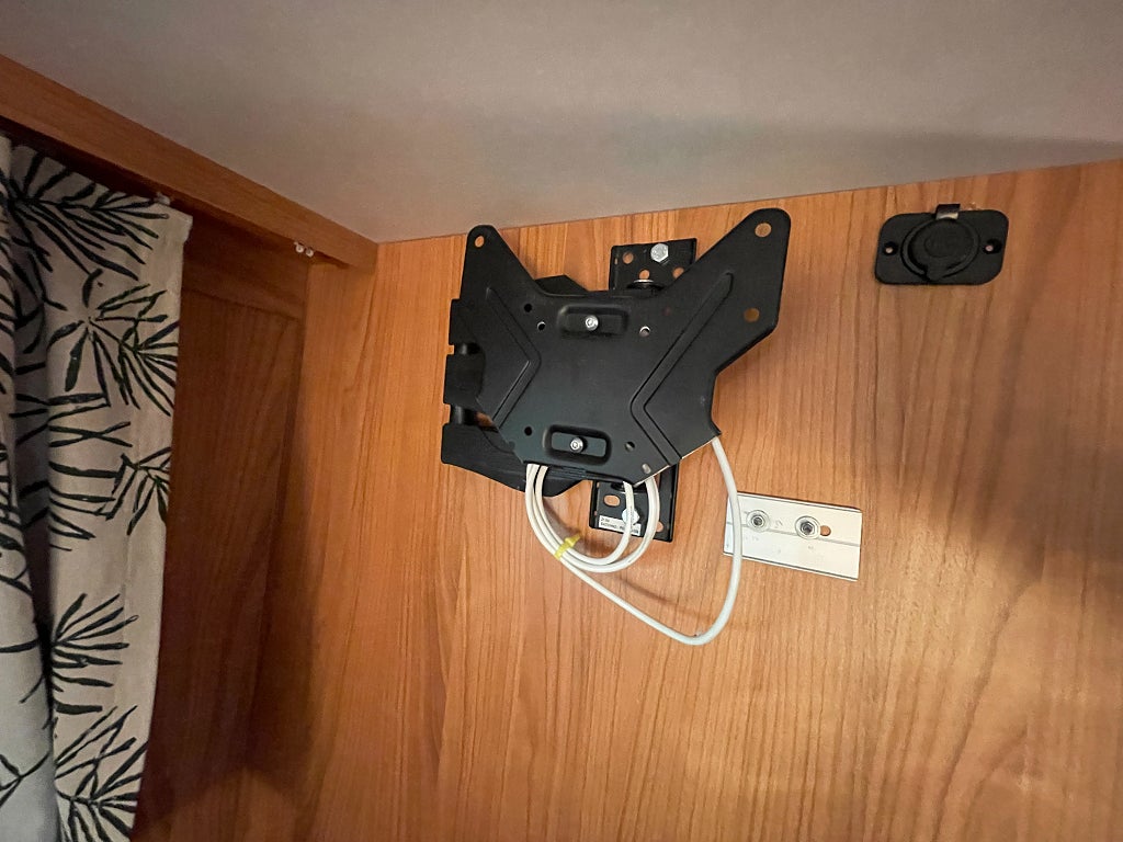 Bürstner Elegance 710 / Kedja / ALDE / AC bodel / Solcell  - Bürstner